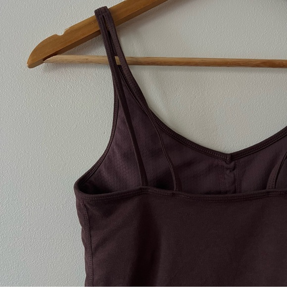 Vuori Halo Performance Crop Tank Top - Picture 5 of 8